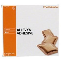 MEDICAZIONE IDROCELLULARE ADESIVA STERILE ALLEVYN ADHESIVE ALTAMENTE ASSORBENTE IN SCHIUMA DI POLIURETANO A STRUTTURA TRISTRATIFICATA 12,5X12,5CM 3 PEZZI - dottorbianchi.it