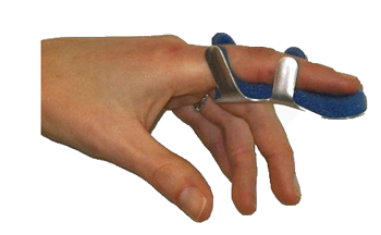 STECCA PER FRATTURA DITA A RANETTA FARMASPLINT MISURA PICCOLA IN ALLUMINIO MODELLABILE CON IMBOTTITURA IN SPUGNA POLIURETANICA ANTIALLERGICA RADIOTRASPARENTE 8 CM 1 PEZZO - dottorbianchi.it